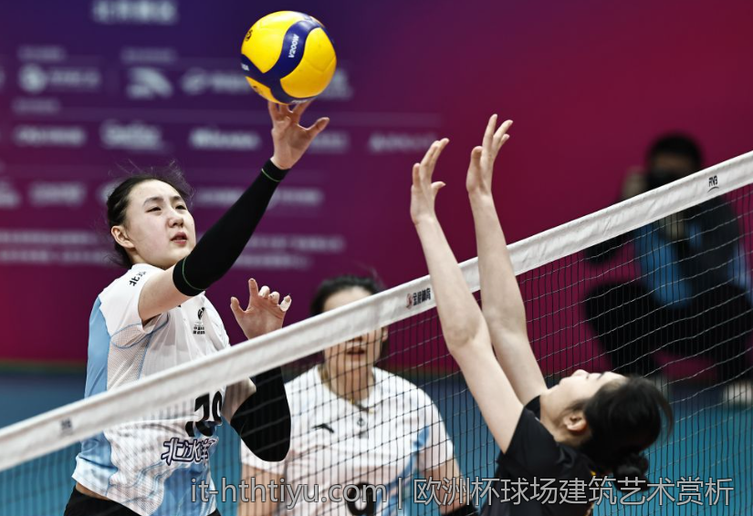欧洲杯球场建筑艺术赏析