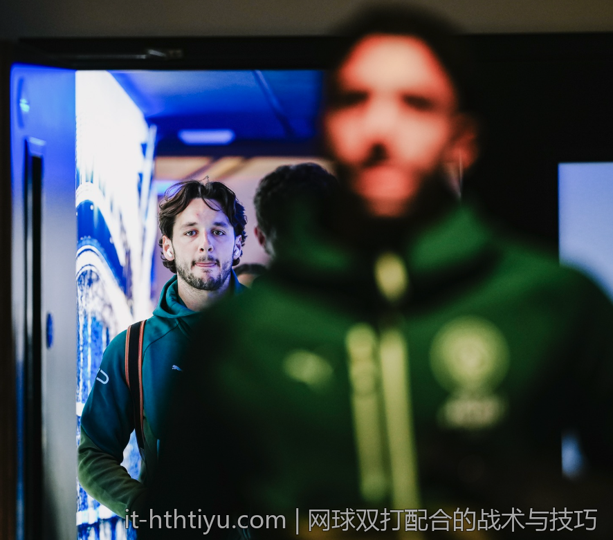 网球双打配合的战术与技巧