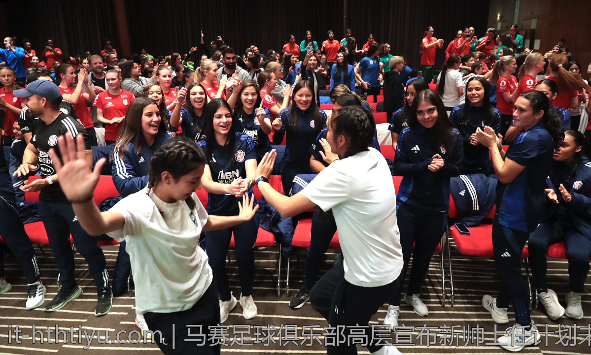 马赛足球俱乐部高层宣布新帅上任计划未来可期